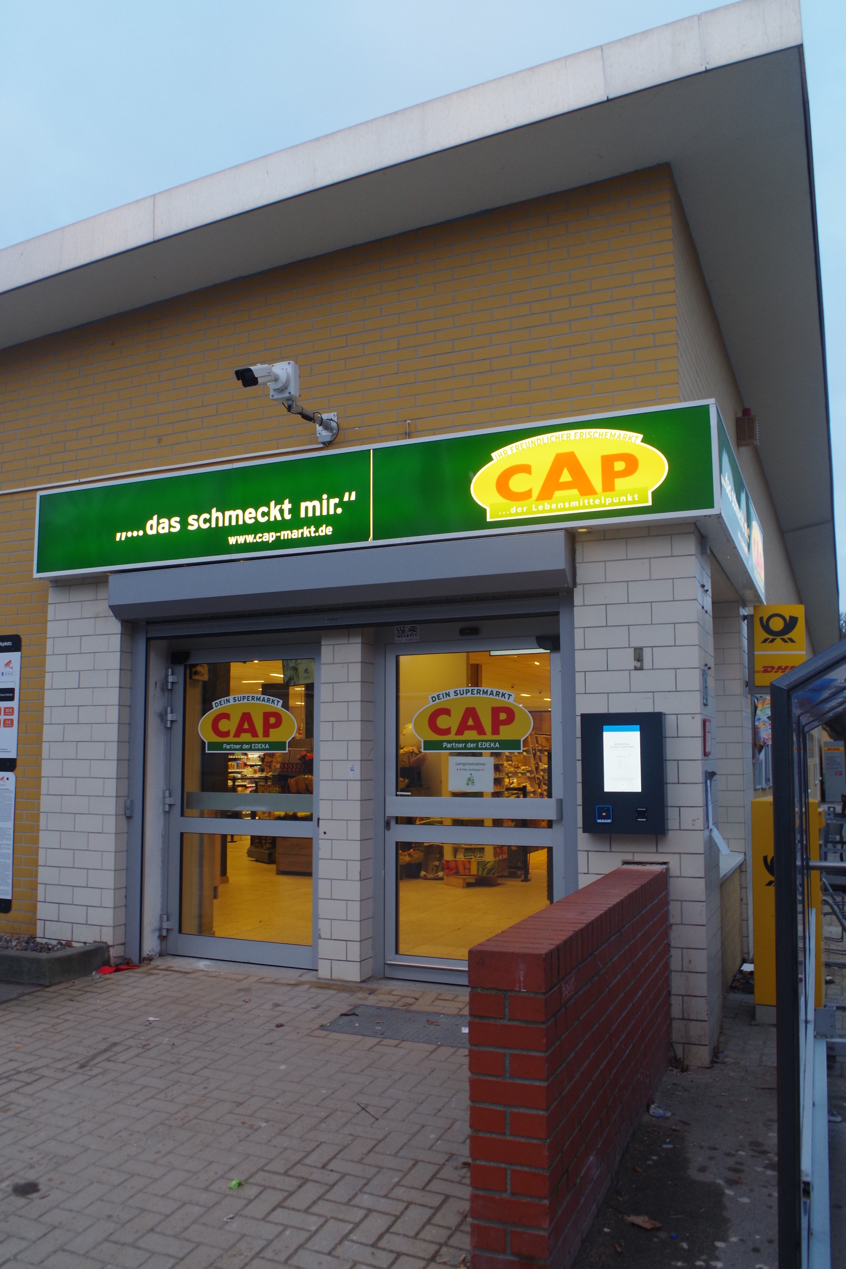 Wiedereröffnet für die Kunden in Rostock Reutershagen Bild