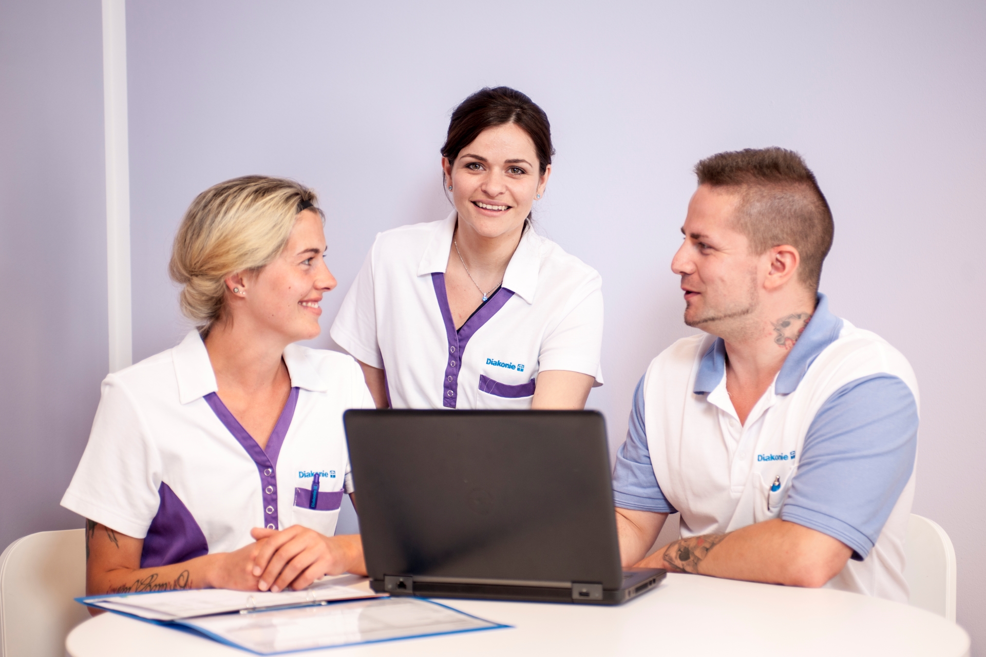 Kompetenz_Qualifizierung_Pflegehilfskräfte_1920px Qualifizierung von Pflegehilfskräften