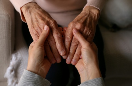 Letzte-Hilfe-Kurse in der Diakonie Güstrow 2026 © Foto: AdobeStock Letzte-Hilfe-Kurse in der Diakonie Güstrow 2026