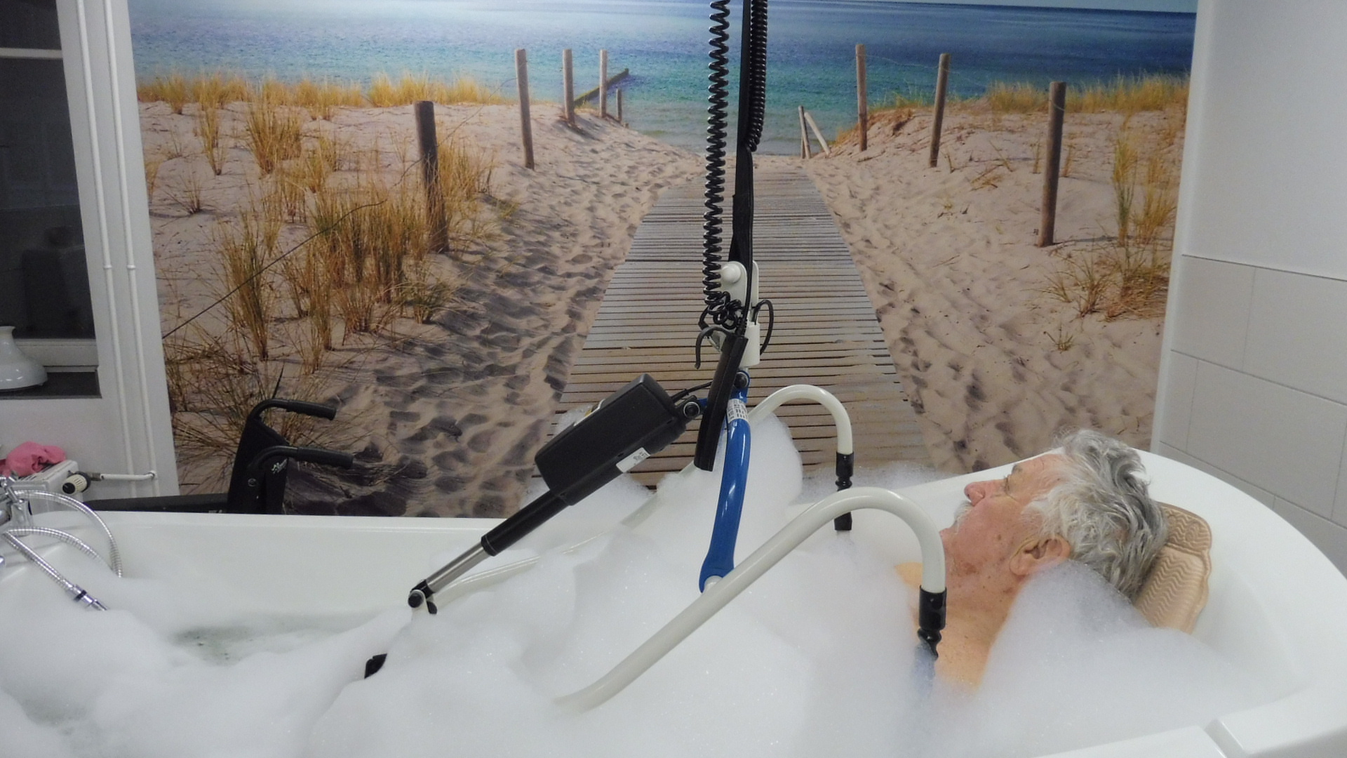 Verwöhnen mit allen Sinnen beim Wellnessbaden Verwöhnen mit allen Sinnen beim Wellnessbaden