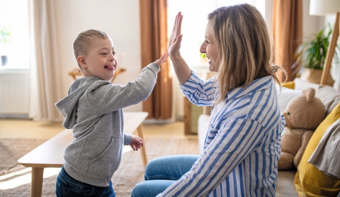 Junge Pflege für Kinder, Jugendliche und junge Erwachsene