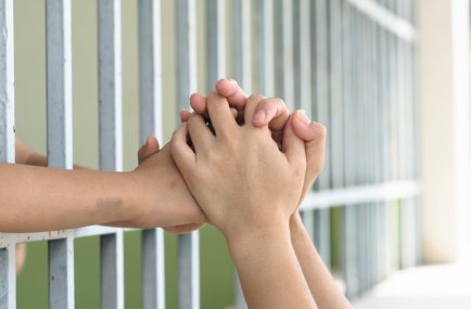 Für Kinder von Inhaftierten ist die Trennung oft schwer zu ertragen 
