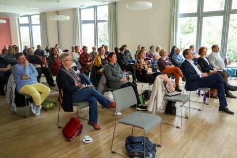 Reges Publikum beim Palliativfachtag 2022