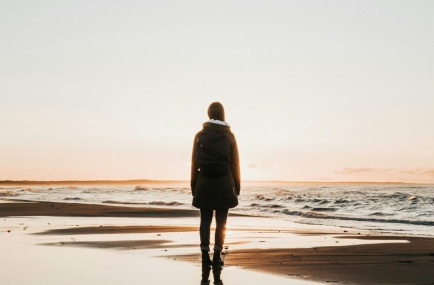 Frau am Meer