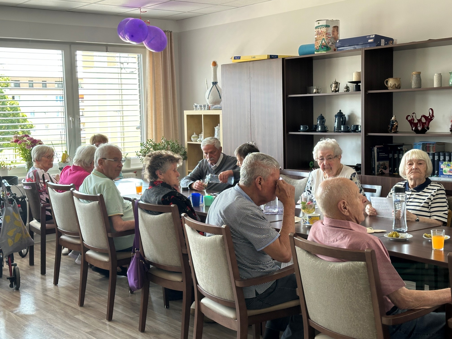 15-jähriges Jubiläum in der Tagespflege Bützow © Foto: Diakonie Güstrow Die Tagesgäste feiern das 15-jährige Jubiläum in der Tagespflege Bützow