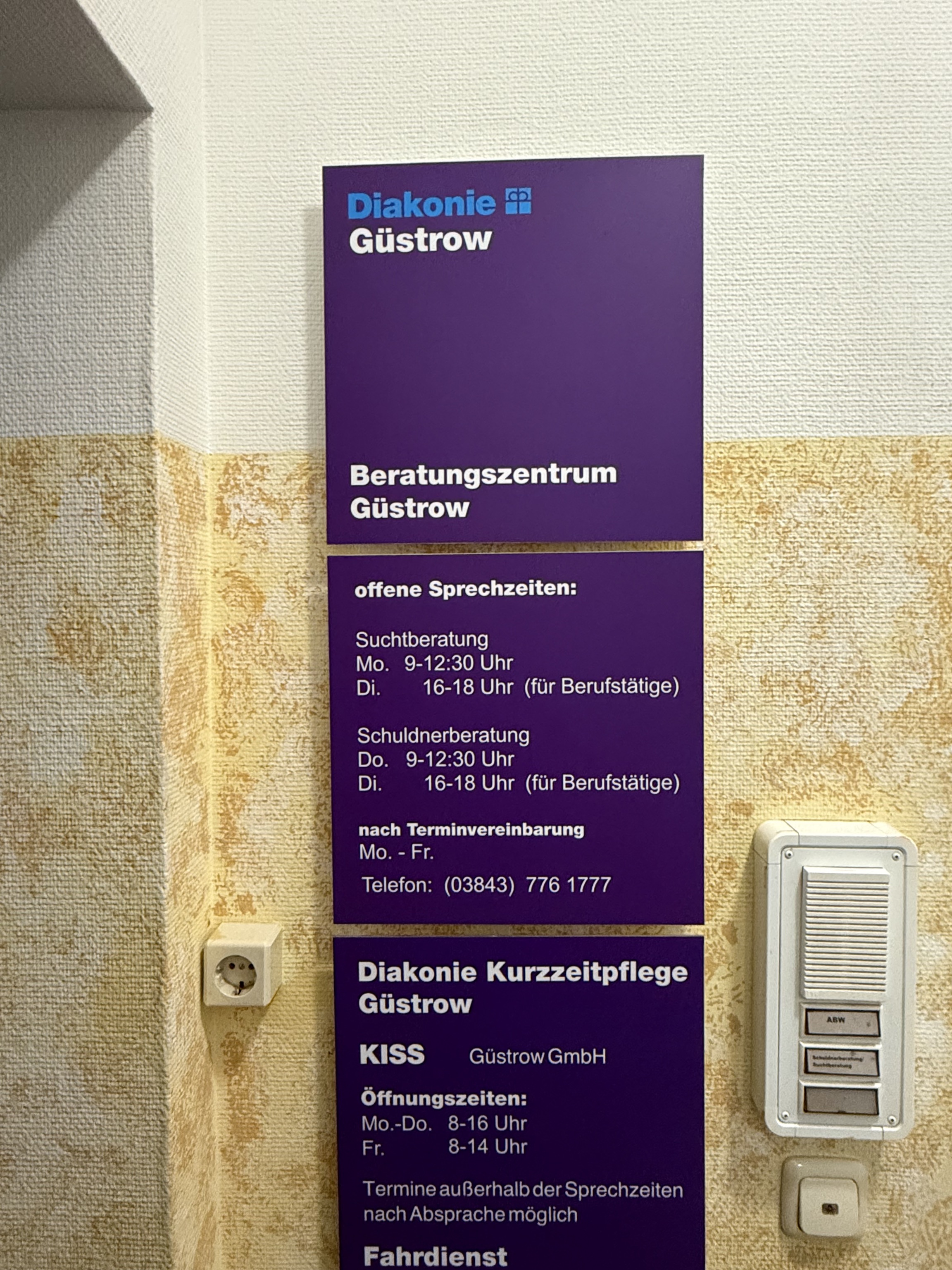 Türschild Schuldner Bild